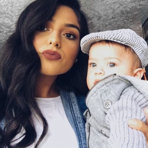 Meet your Posher, Jennifer - Picture 1 of 1